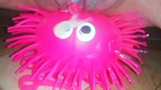 Angel Fowler’s Messy Finish! Dripping Creampie All Over Her Funny Pink Toy In HD