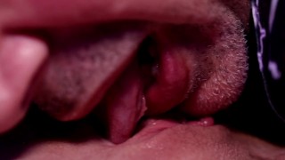 MolliPoP’s InsanePussy Eating Session! Non-Stop Loud Moans & Multiple Orgasms