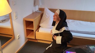 The Disabled Man’s Secret: What Happened When He Met This Shy Nun